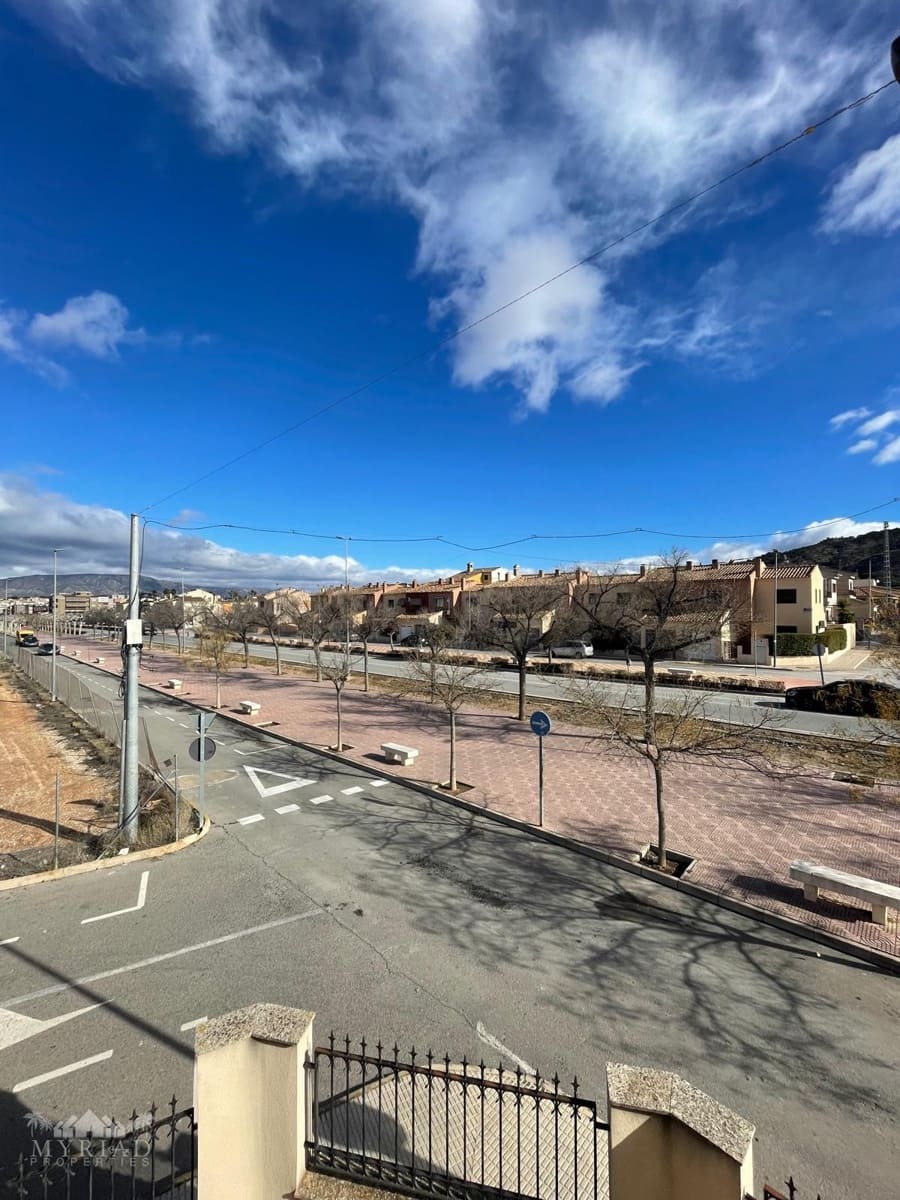 4 soveværelse Villa til salg i Pinoso med garage - € 235.000 (Ref: 10062455)