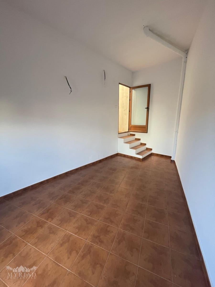 4 soveværelse Villa til salg i Pinoso med garage - € 235.000 (Ref: 10062455)