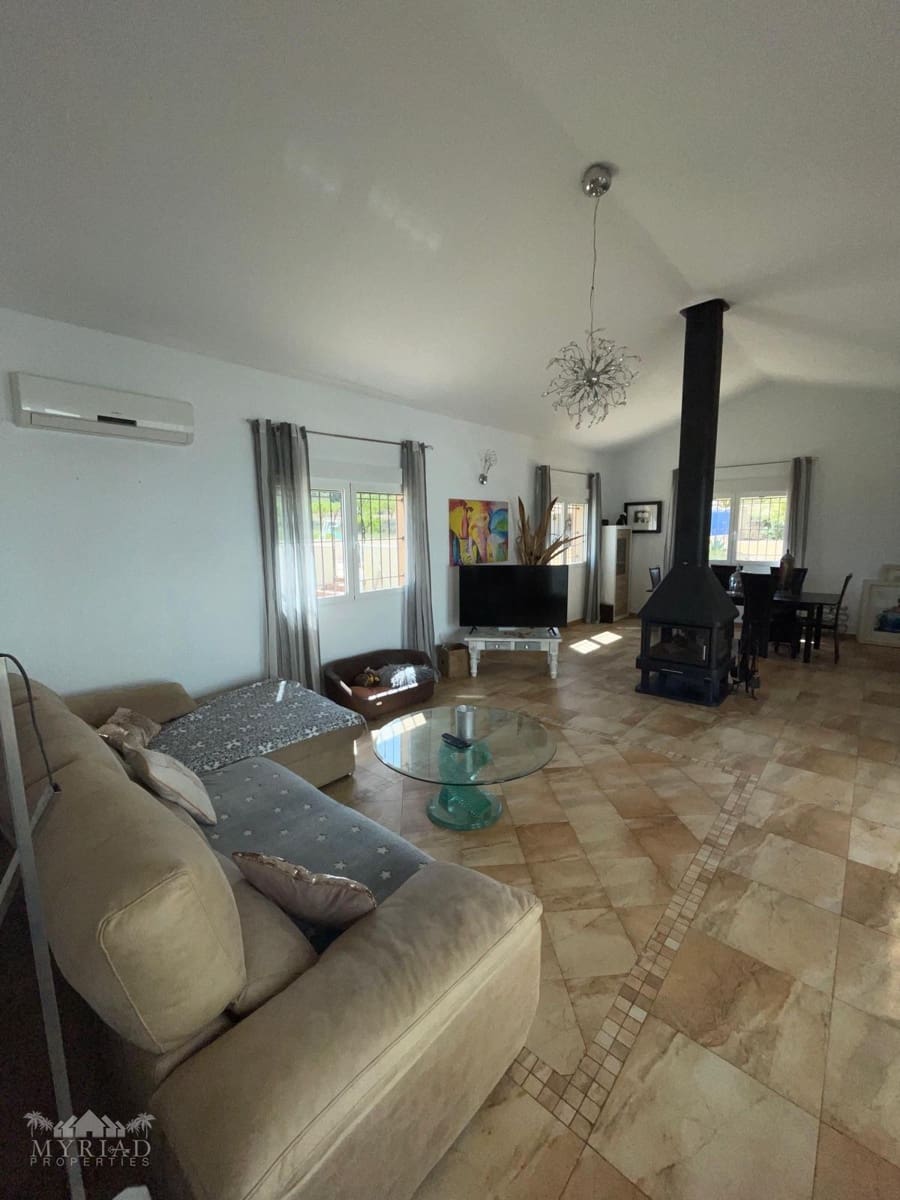 6 makuuhuone Huvila myytävänä paikassa Encebras mukana uima-altaan - 649 995 € (Ref: 10062458)