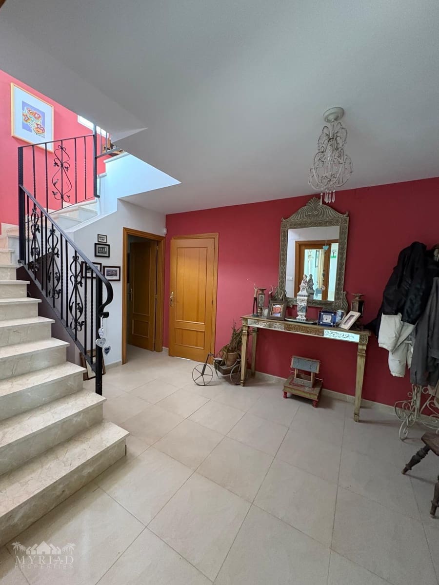 6 makuuhuone Huvila myytävänä paikassa Encebras mukana uima-altaan - 649 995 € (Ref: 10062458)