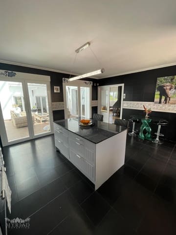 6 sovrum Villa till salu i Encebras, Pinoso med pool - 649 995 € (Ref: 10062458)