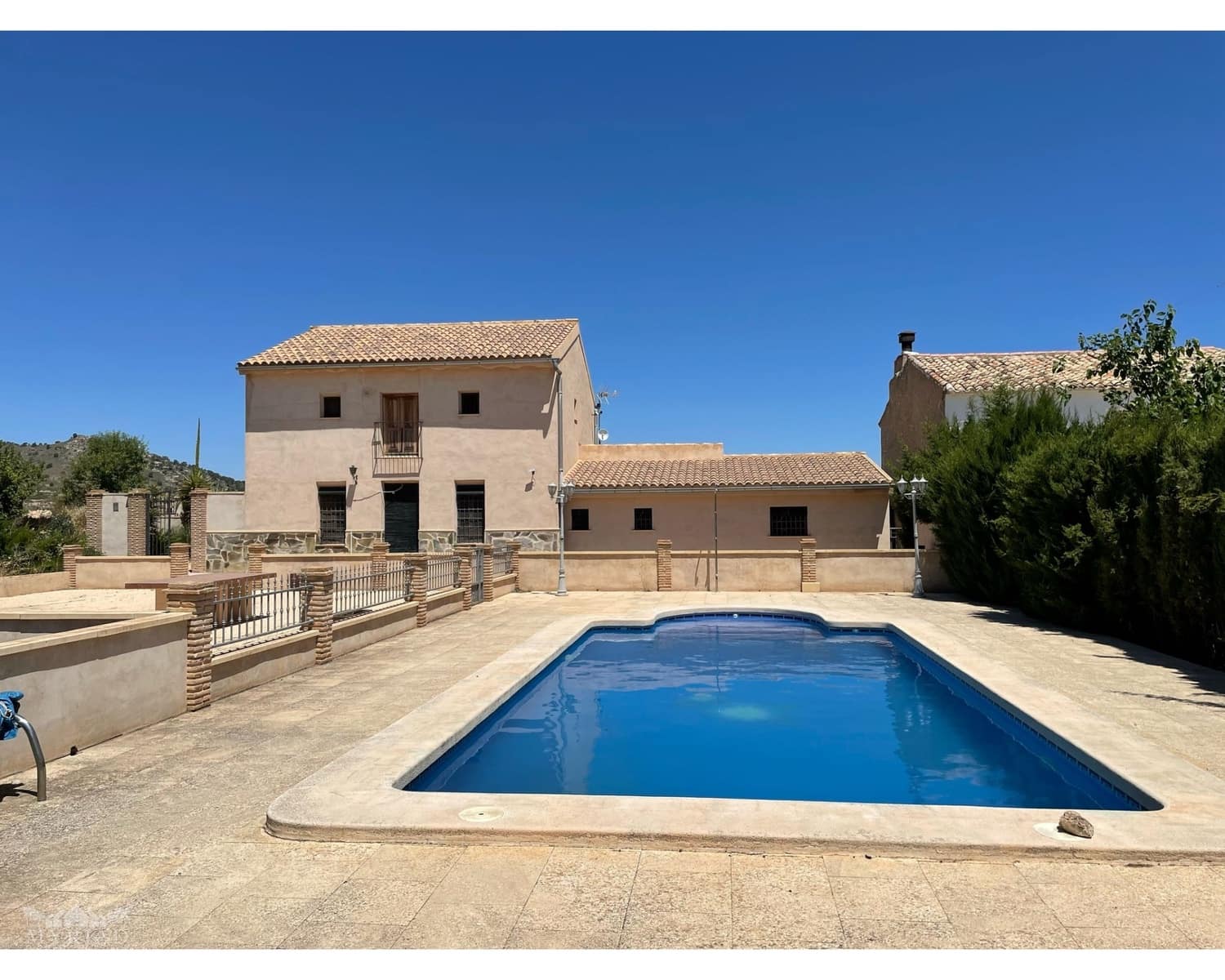 5 Zimmer Finca/Landgut zu verkaufen in Casas de Ibanez mit Pool Garage - 359.995 € (Ref: 10062462)