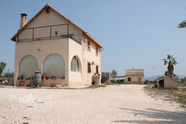 4 slaapkamer Finca/Landhuis te koop in Pinoso met garage - € 324.000 (Ref: 10062465)