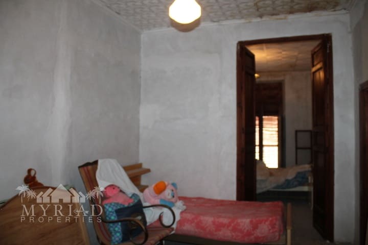 5 soverom Hus til salgs i Pinoso med garasje - € 113 300 (Ref: 10062466)