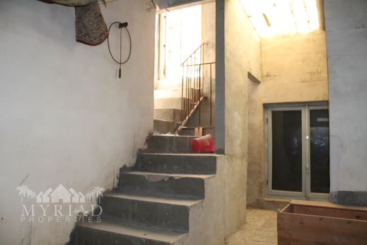 5 soverom Hus til salgs i Pinoso med garasje - € 113 300 (Ref: 10062466)