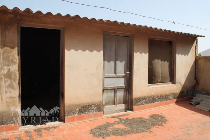 5 soverom Hus til salgs i Pinoso med garasje - € 113 300 (Ref: 10062466)