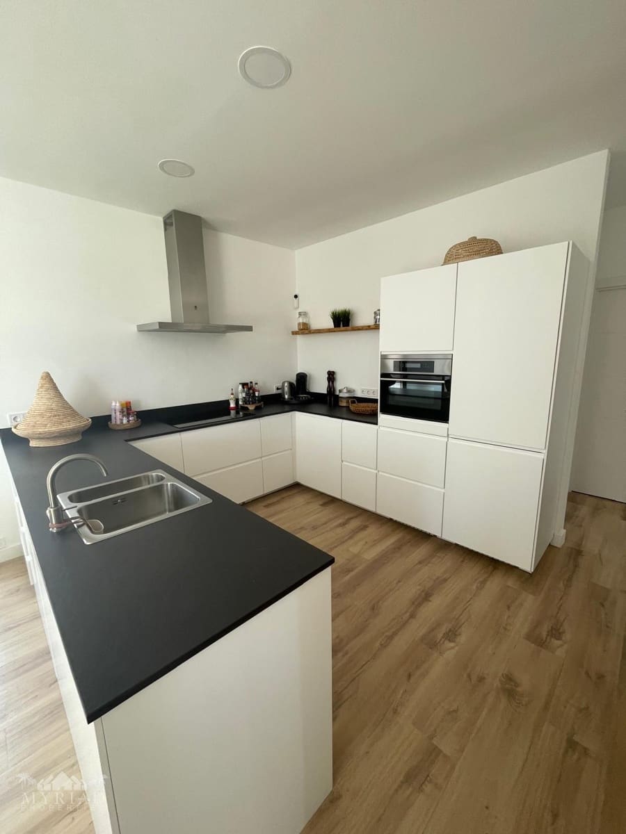 Casa de 3 habitaciones en Pinoso en venta con piscina - 399.900 € (Ref: 10062468)