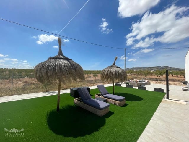 3 sovrum Hus till salu i Pinoso med pool - 399 900 € (Ref: 10062468)