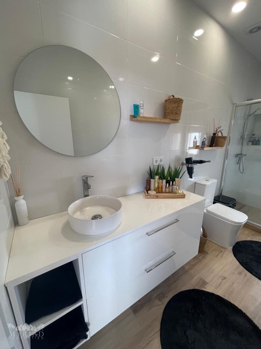 Casa de 3 habitaciones en Pinoso en venta con piscina - 399.900 € (Ref: 10062468)