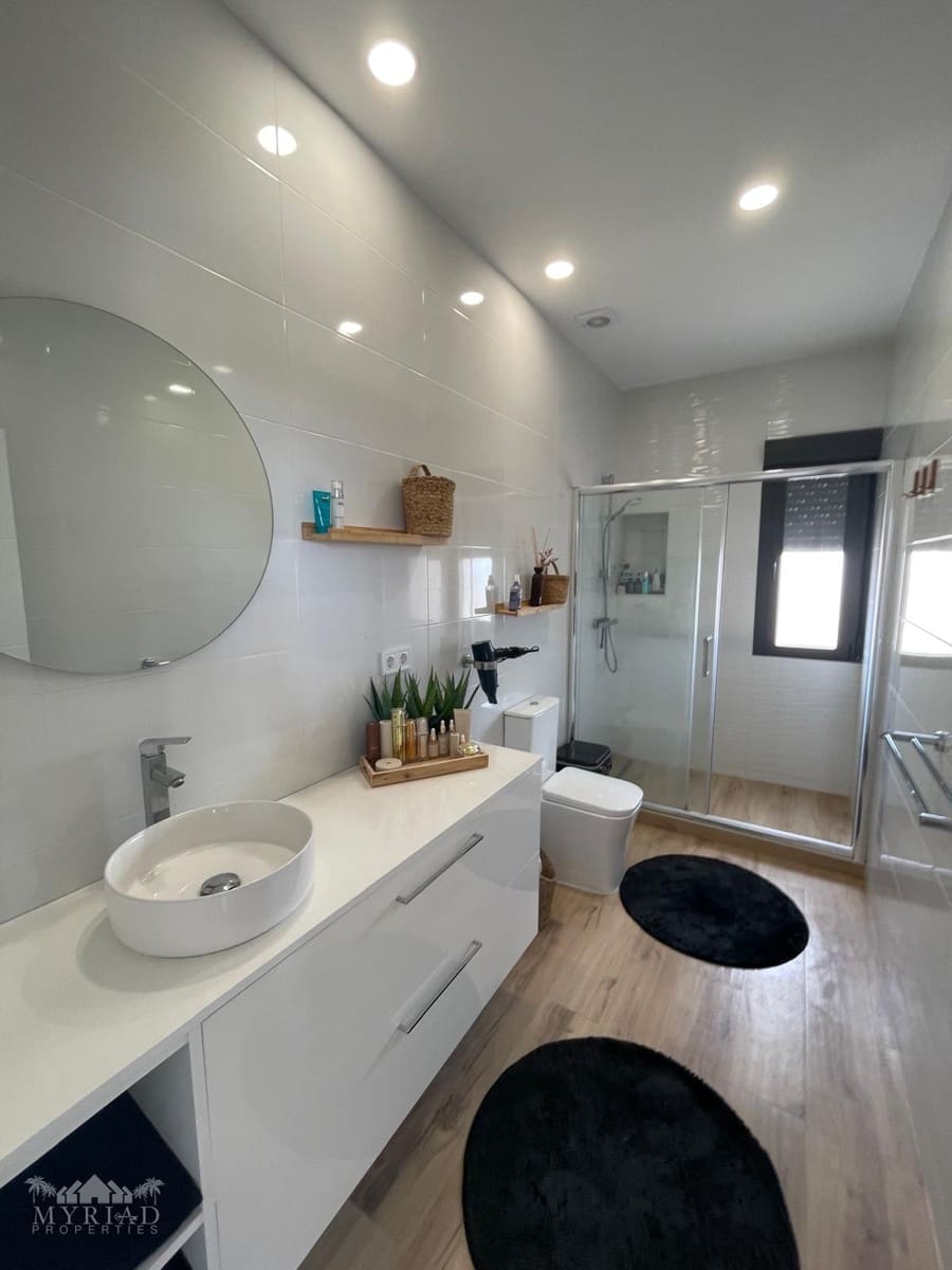 Casa de 3 habitaciones en Pinoso en venta con piscina - 399.900 € (Ref: 10062468)