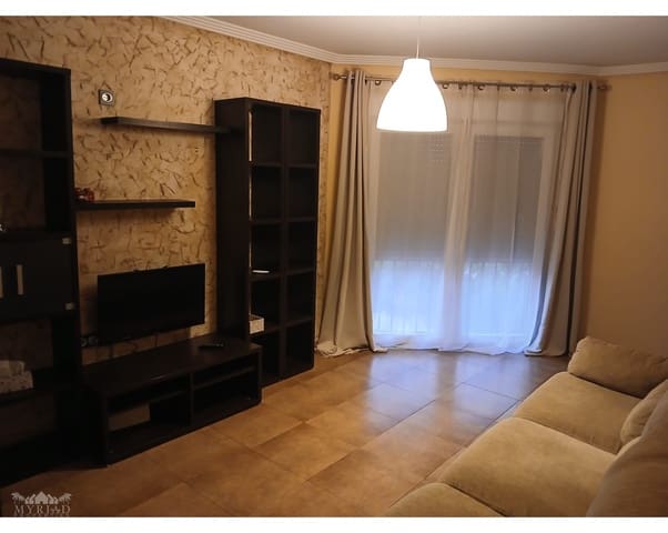 Piso de 3 habitaciones en Pinoso en venta - 135.000 € (Ref: 10062470)