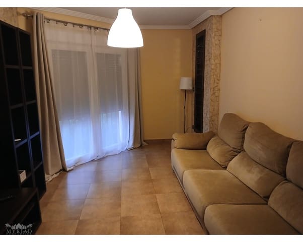 Piso de 3 habitaciones en Pinoso en venta - 135.000 € (Ref: 10062470)