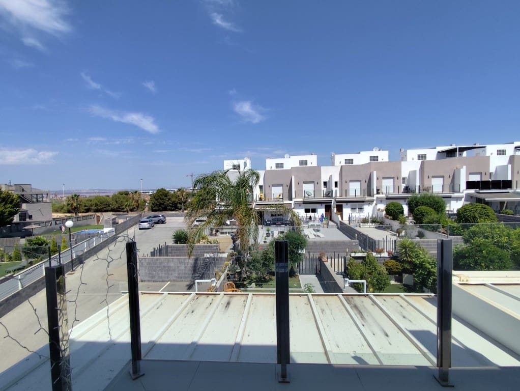 4 bedroom Townhouse for sale in Torrevieja with pool garage - € 399,000 (Ref: 10064051)