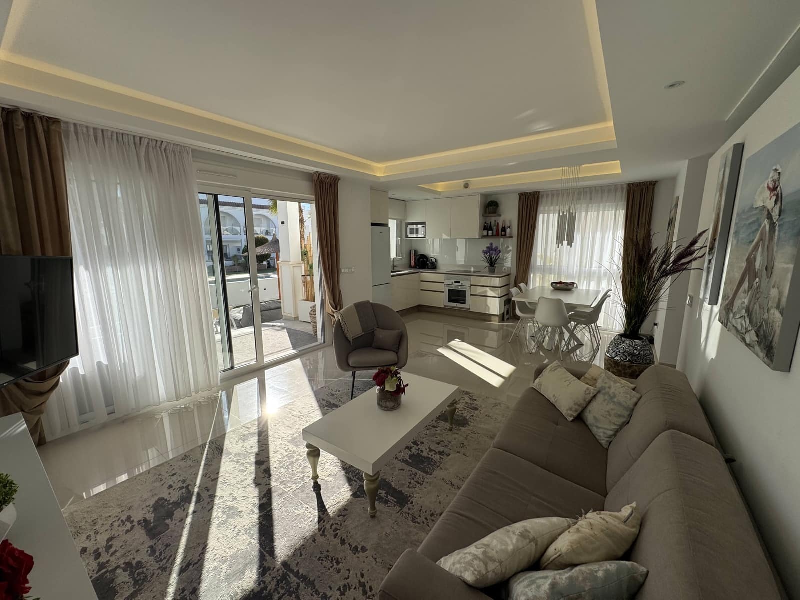 2 sypialnia Mieszkanie na sprzedaż w Dona Pepa z basenem garażem - 325 000 € (Ref: 10071899)