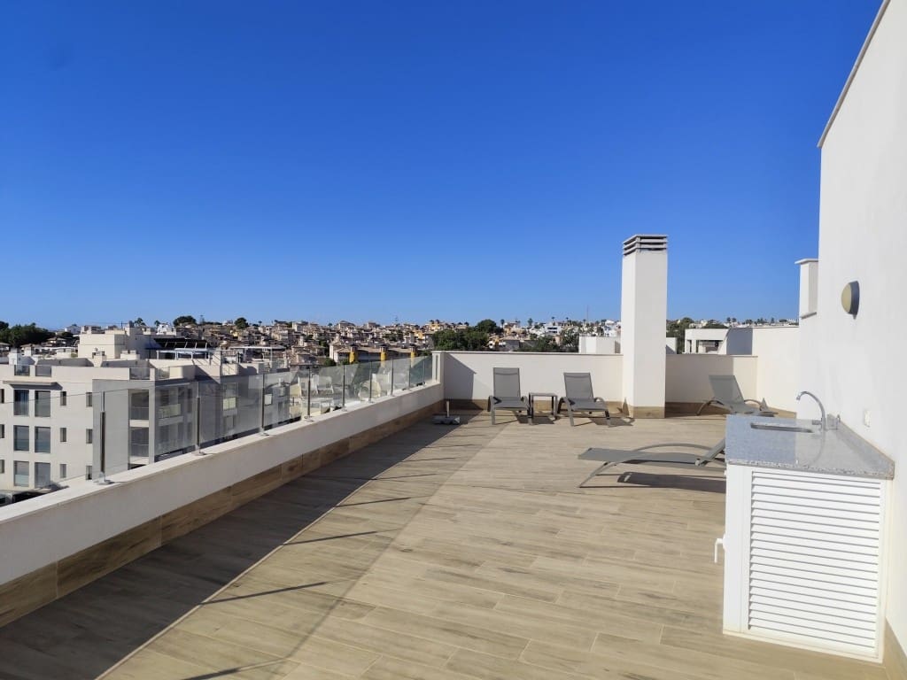Ático de 3 habitaciones en Villamartin en venta con piscina - 345.000 € (Ref: 10075417)