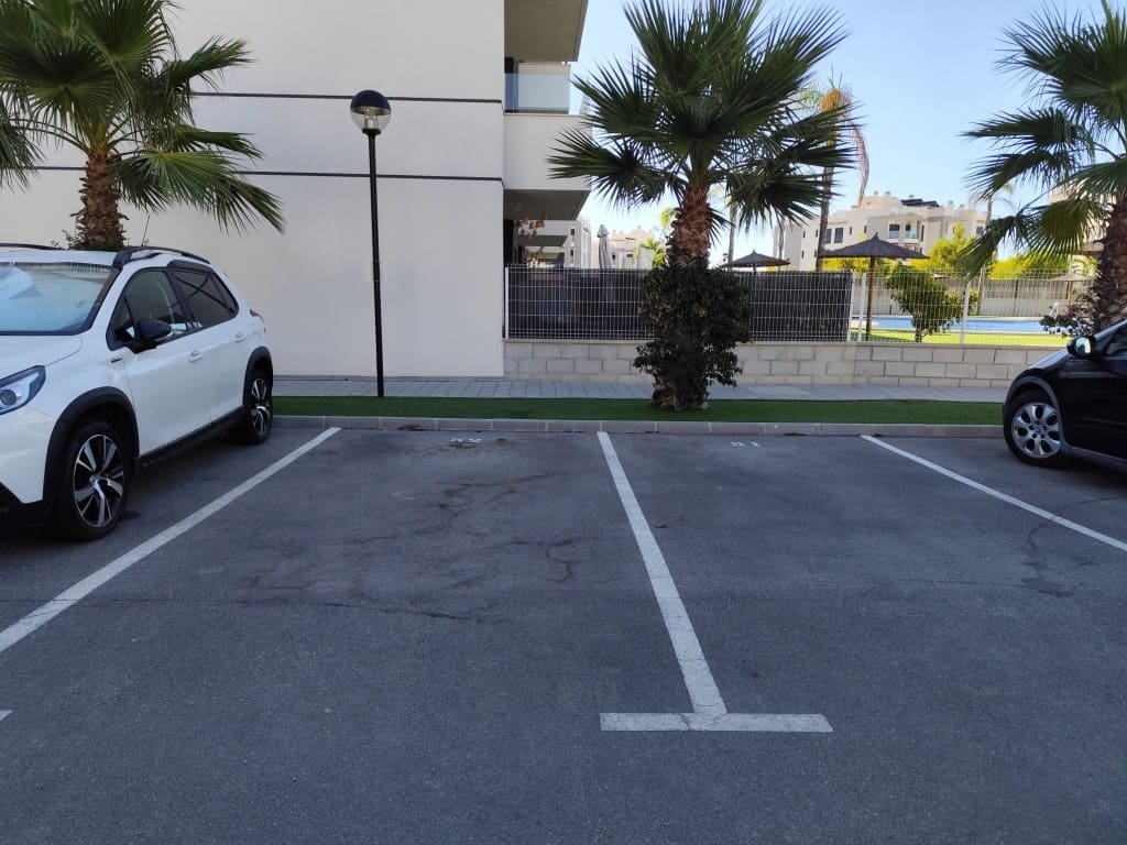 Ático de 3 habitaciones en Villamartin en venta con piscina - 345.000 € (Ref: 10075417)