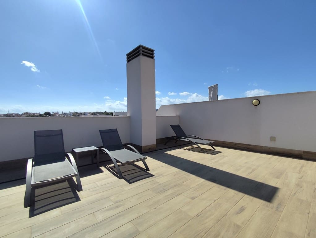 Ático de 3 habitaciones en Villamartin en venta con piscina - 345.000 € (Ref: 10075417)