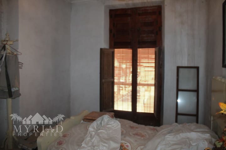 5 sovrum Hus till salu i Pinoso med garage - 113 300 € (Ref: 10077594)