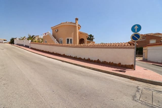 2 Zimmer Villa zu verkaufen in La Marquesa, Rojales mit Pool Garage - 289.000 € (Ref: 10077597)