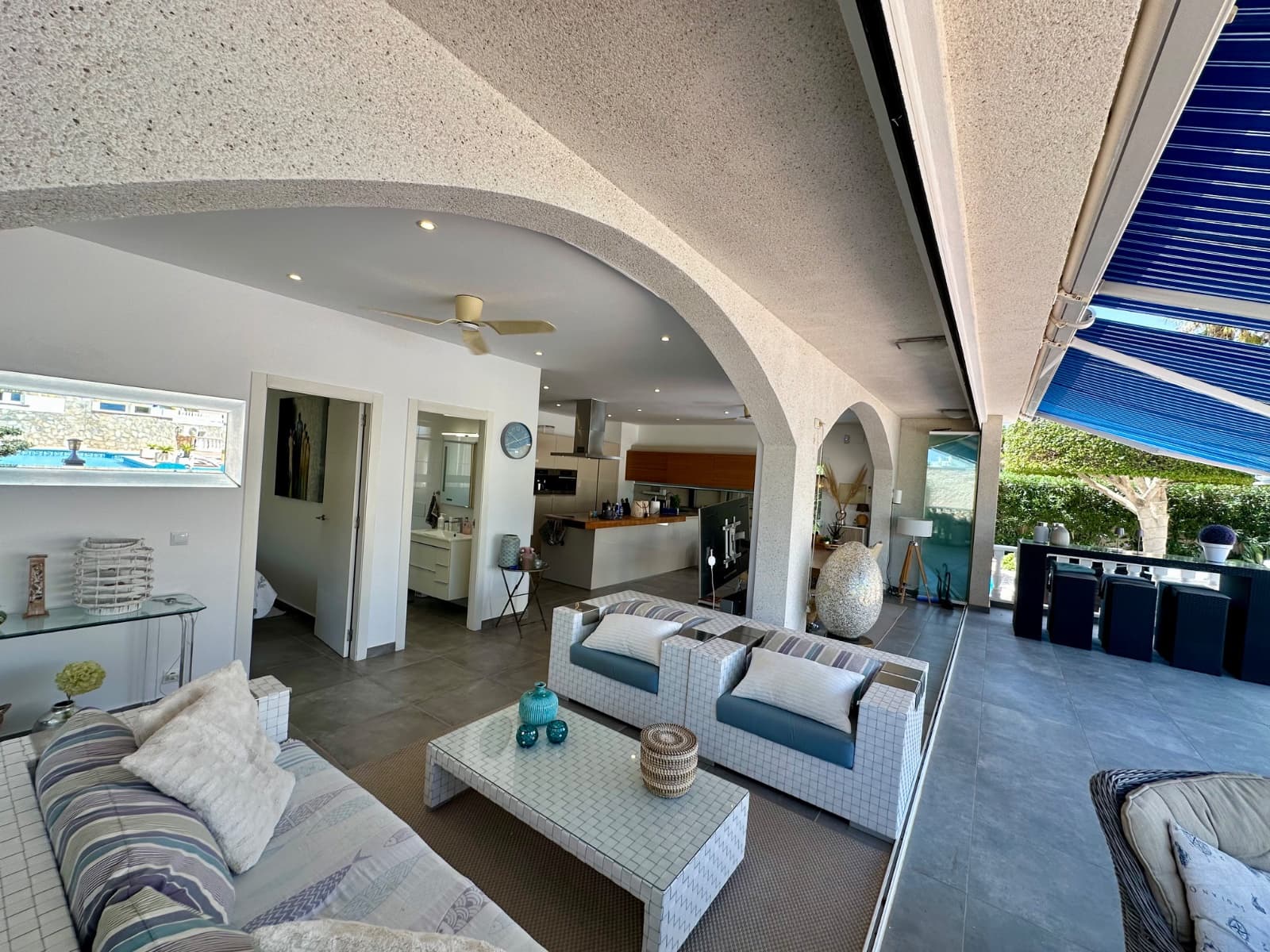 6 Zimmer Villa zu verkaufen in Ciudad Quesada mit Pool Garage - 845.000 € (Ref: 10077600)