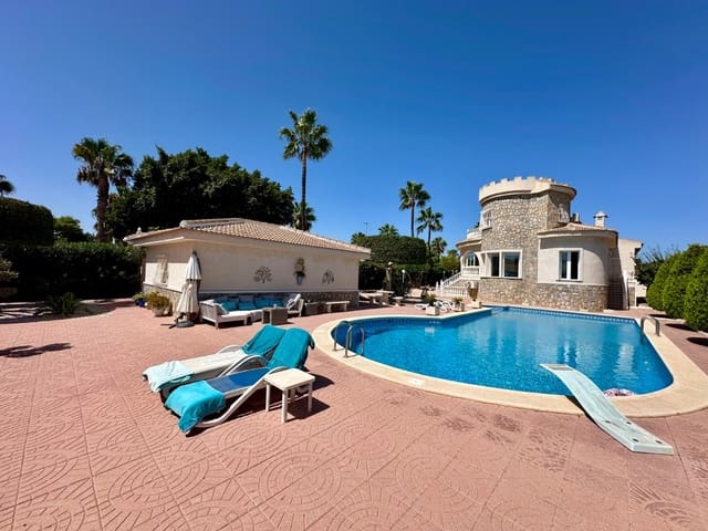 6 Zimmer Villa zu verkaufen in Ciudad Quesada, Rojales mit Pool Garage - 845.000 € (Ref: 10077600)