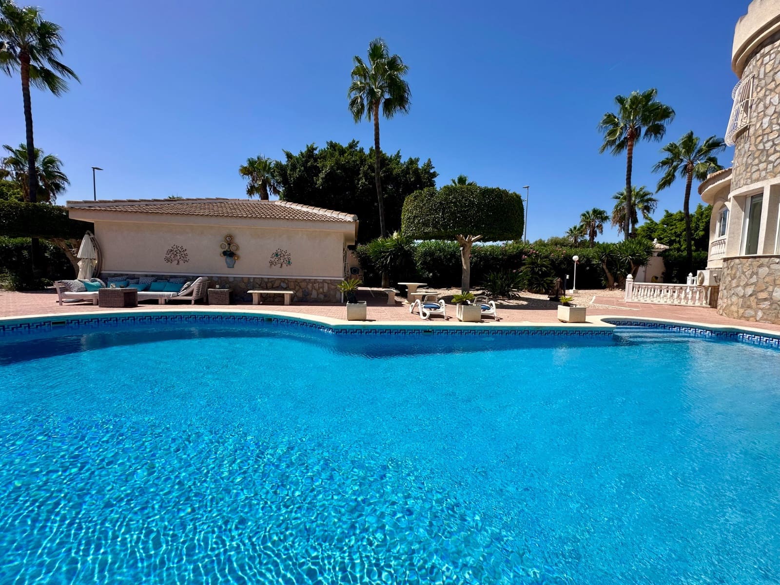 6 Zimmer Villa zu verkaufen in Ciudad Quesada mit Pool Garage - 845.000 € (Ref: 10077600)