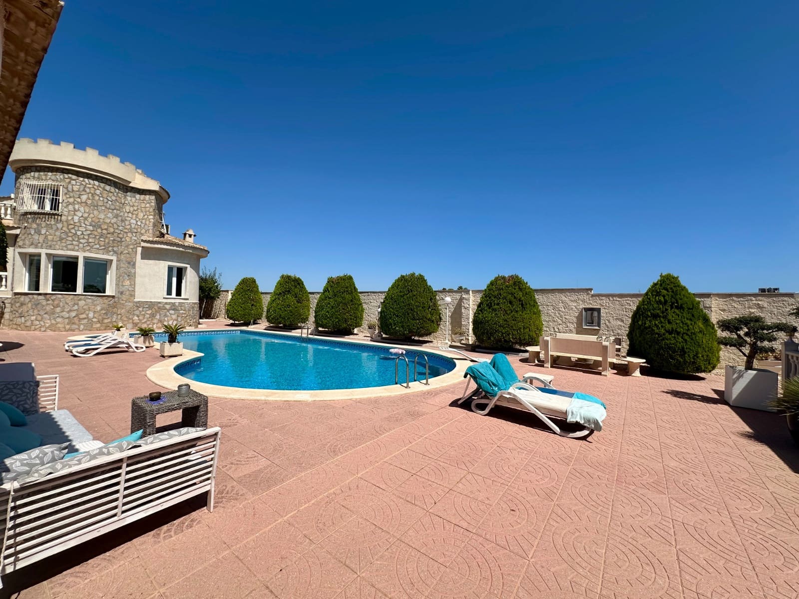 6 Zimmer Villa zu verkaufen in Ciudad Quesada mit Pool Garage - 845.000 € (Ref: 10077600)