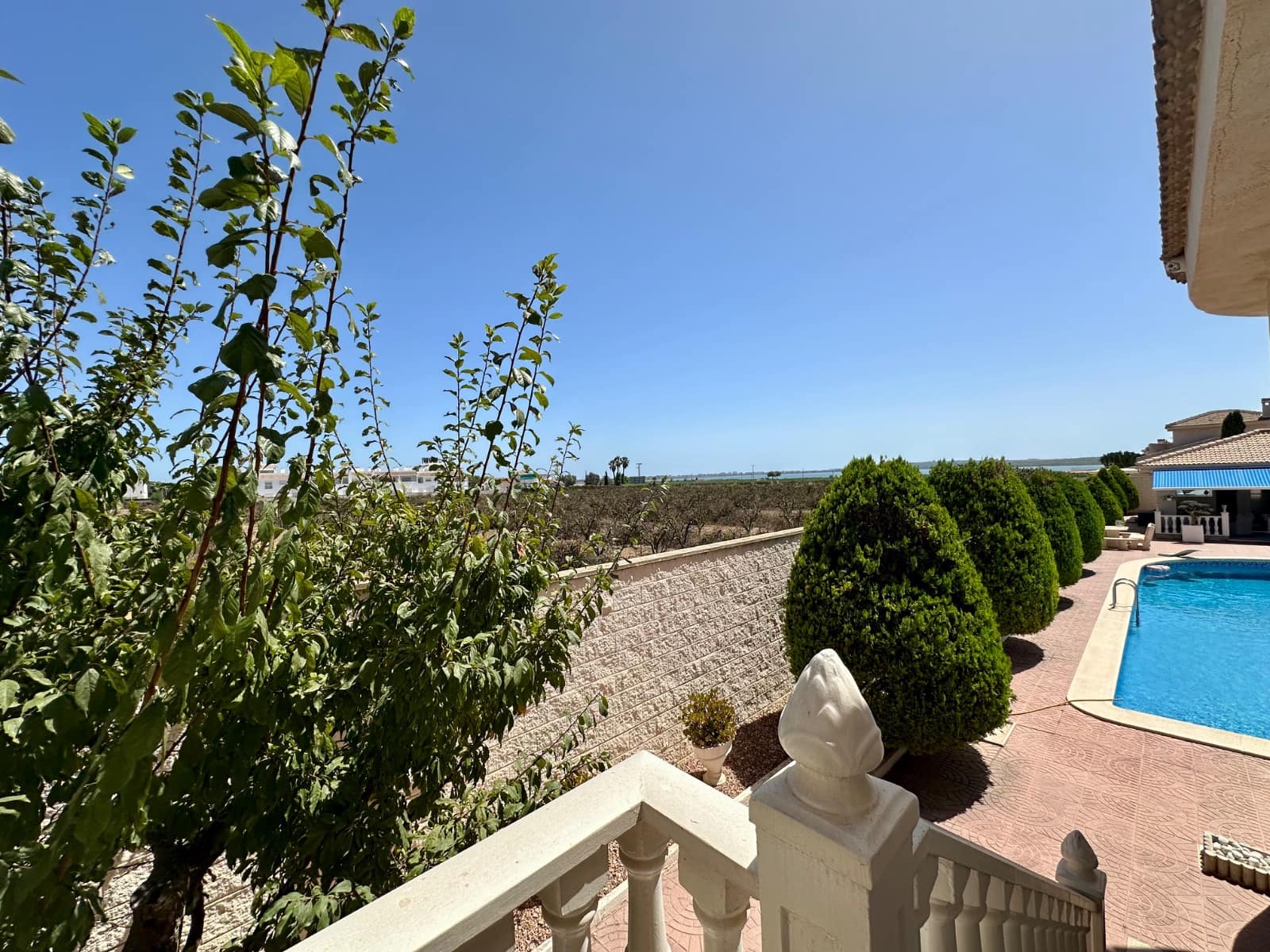 6 Zimmer Villa zu verkaufen in Ciudad Quesada mit Pool Garage - 845.000 € (Ref: 10077600)