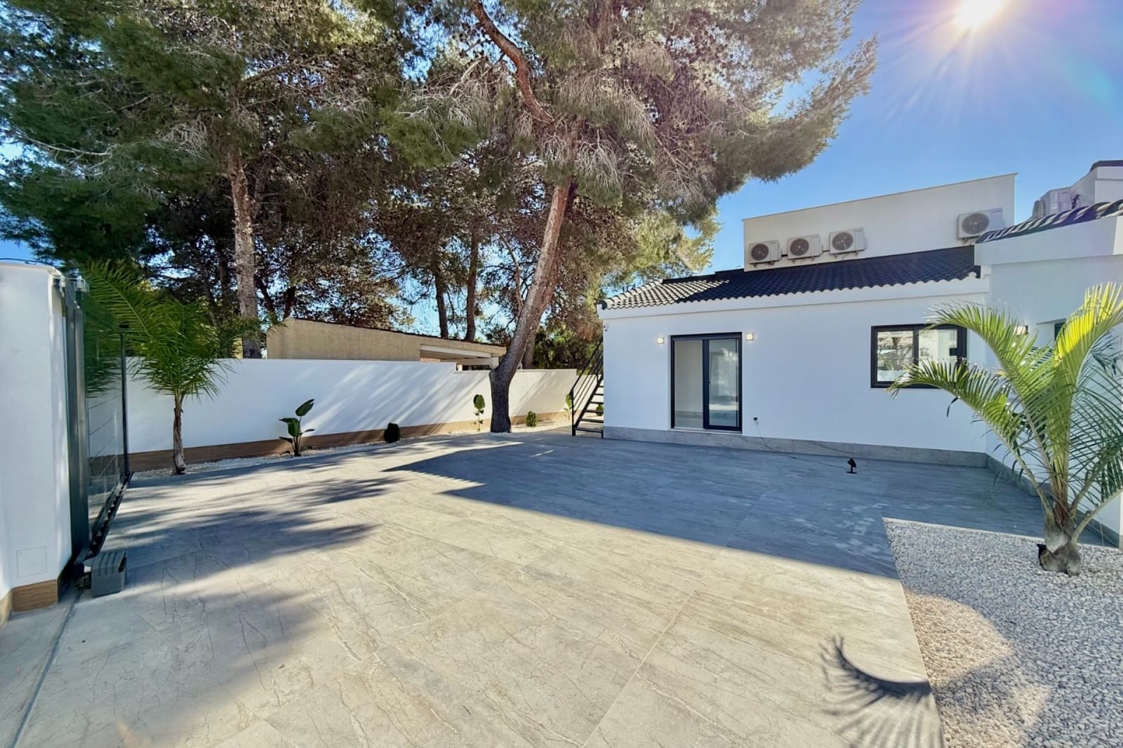 Chalet de 4 habitaciones en Ciudad Quesada en venta con piscina garaje - 850.000 € (Ref: 10077601)