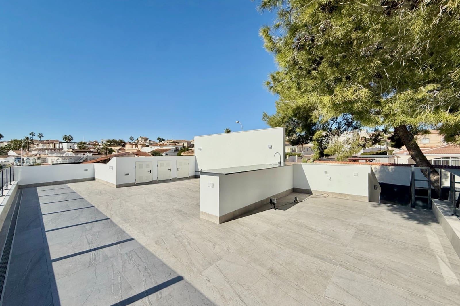 Chalet de 4 habitaciones en Ciudad Quesada en venta con piscina garaje - 850.000 € (Ref: 10077601)