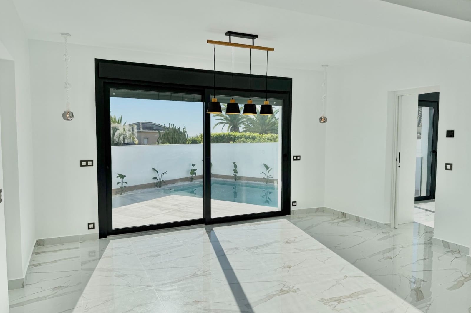 Chalet de 4 habitaciones en Ciudad Quesada en venta con piscina garaje - 850.000 € (Ref: 10077601)