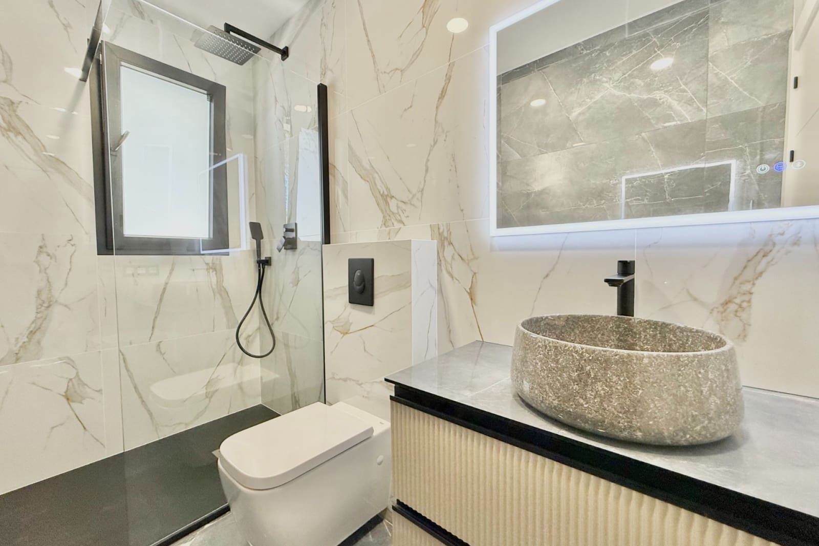 Chalet de 4 habitaciones en Ciudad Quesada en venta con piscina garaje - 850.000 € (Ref: 10077601)