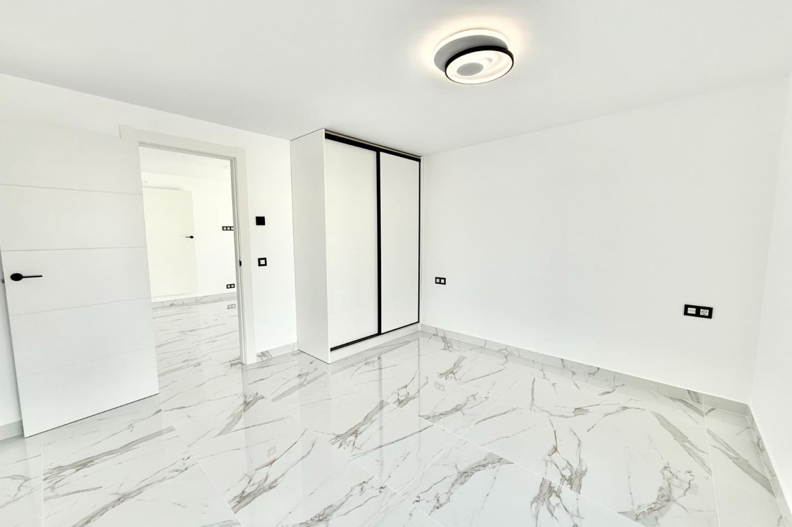 Chalet de 4 habitaciones en Ciudad Quesada en venta con piscina garaje - 850.000 € (Ref: 10077601)