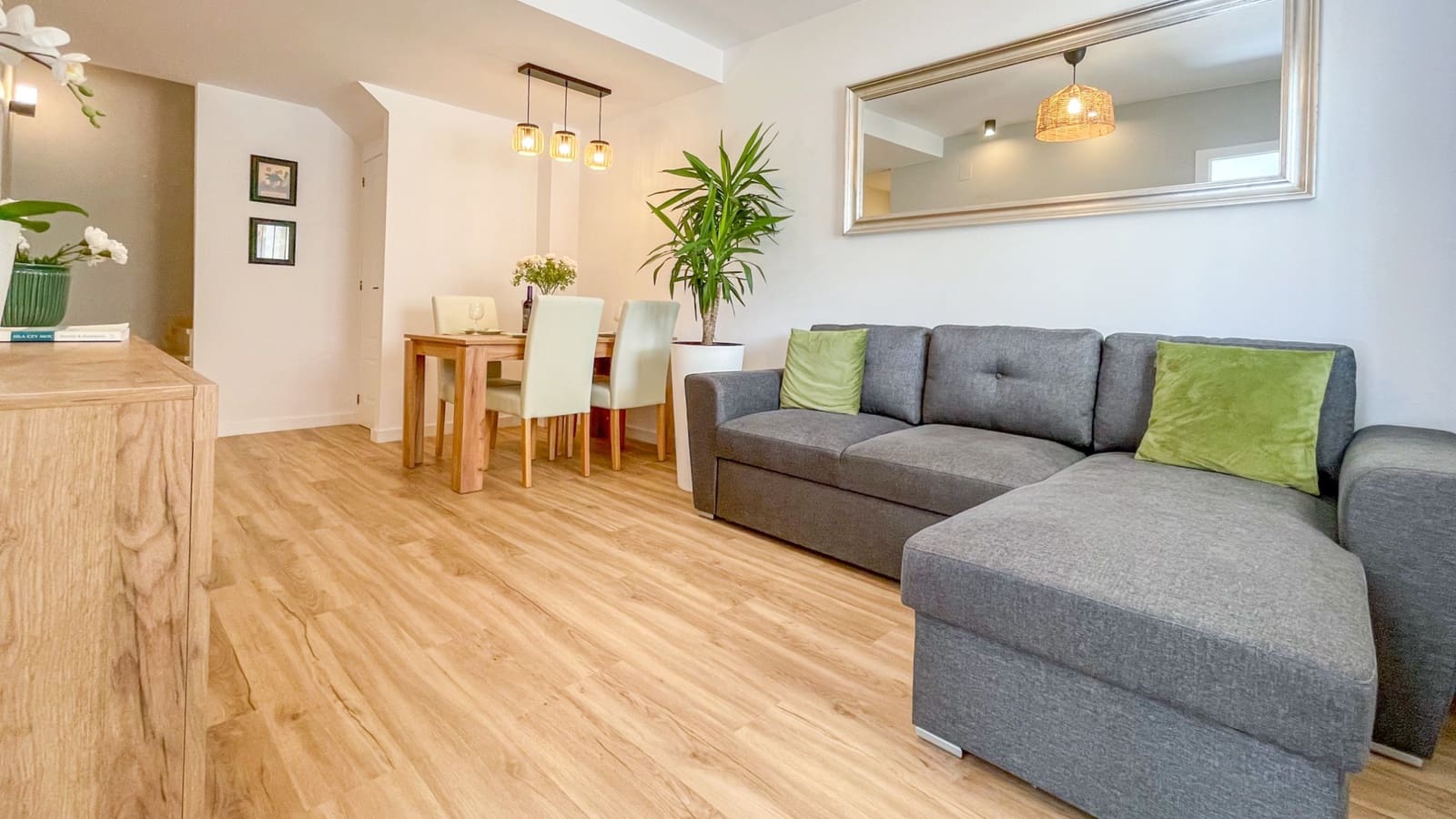3 soveværelse Byhus til salg i Orihuela Costa med swimmingpool - € 268.800 (Ref: 10077604)