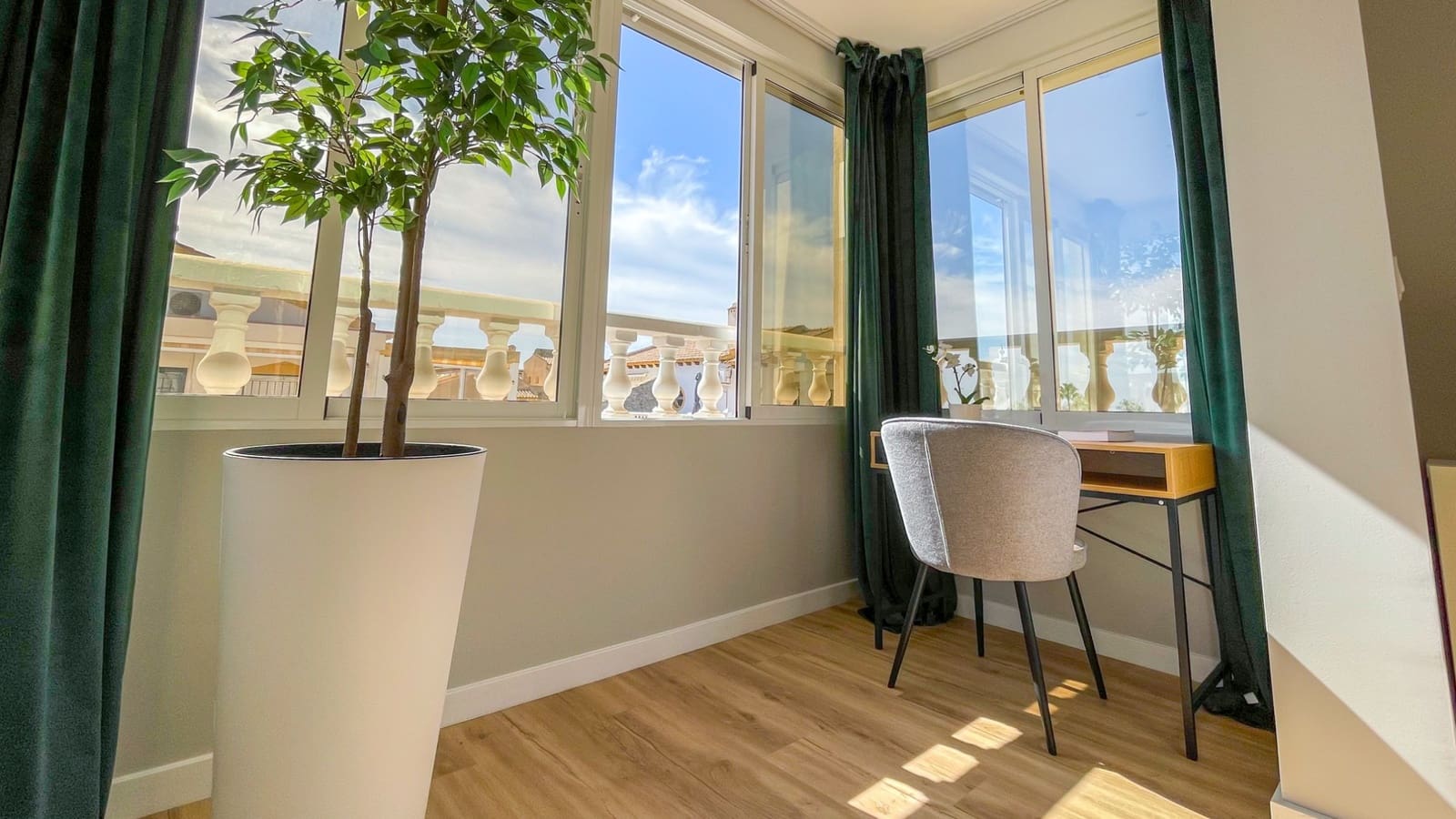 3 soveværelse Byhus til salg i Orihuela Costa med swimmingpool - € 268.800 (Ref: 10077604)