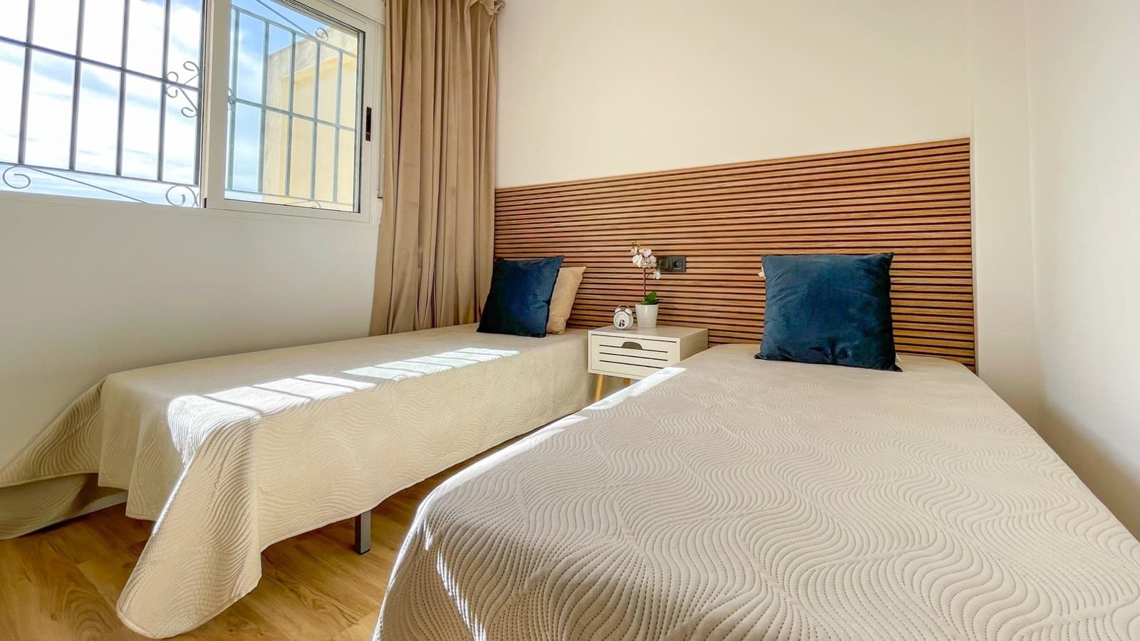 3 soveværelse Byhus til salg i Orihuela Costa med swimmingpool - € 268.800 (Ref: 10077604)