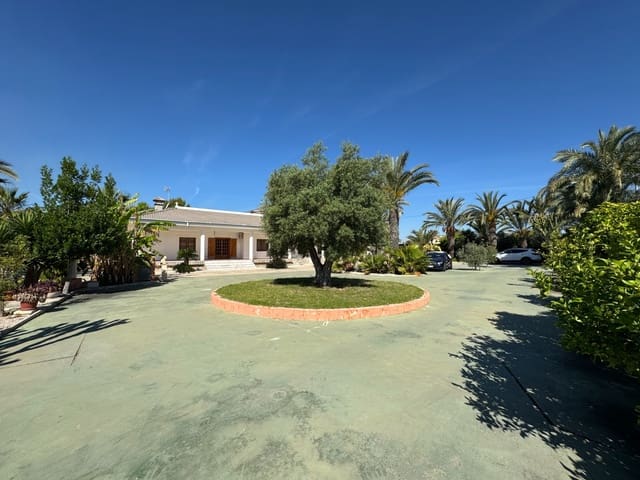 Chalet de 4 habitaciones en Valverde, Elche / Elx en venta con piscina - 699.900 € (Ref: 10077609)