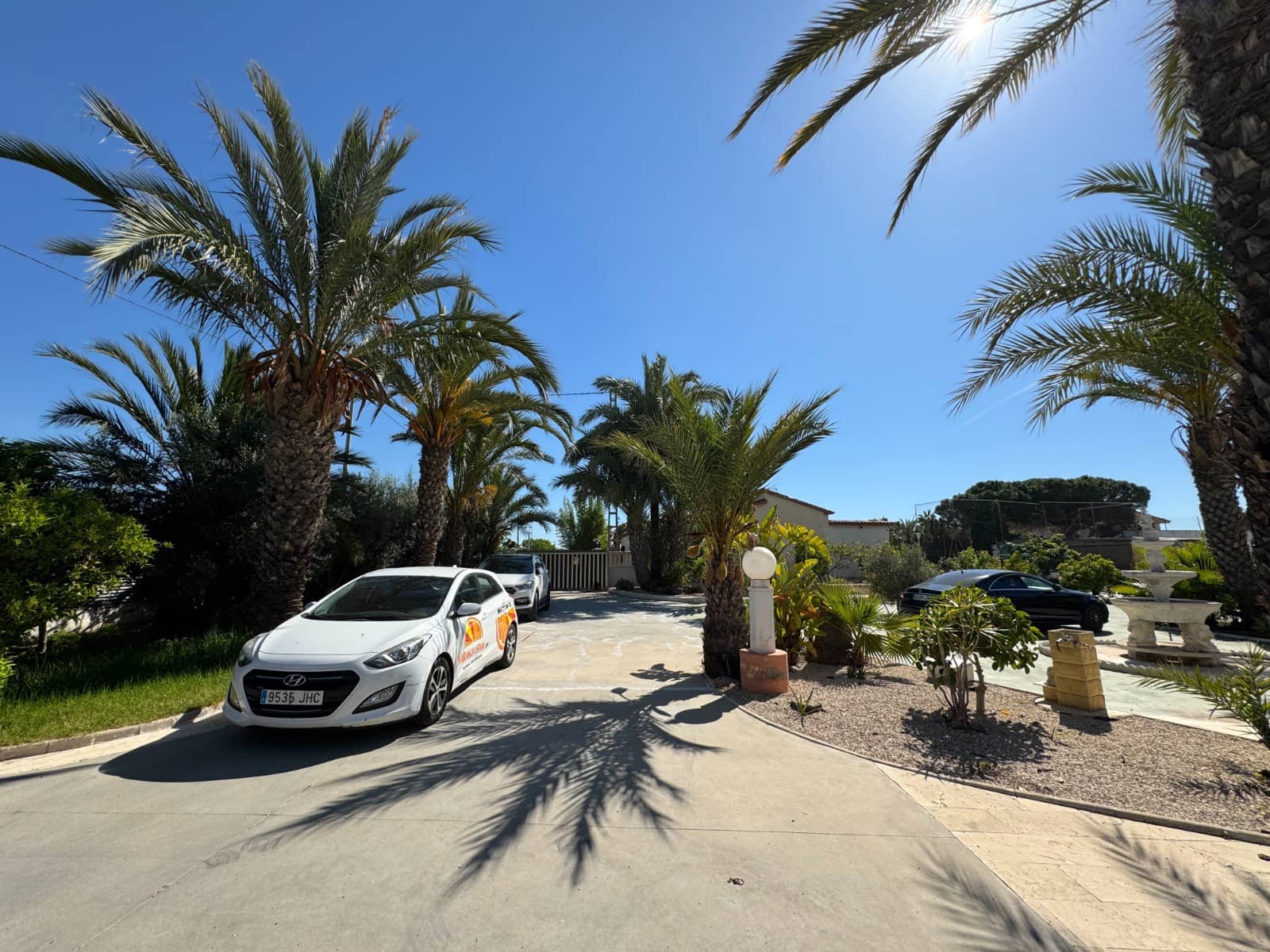 Chalet de 4 habitaciones en Valverde en venta con piscina - 699.900 € (Ref: 10077609)