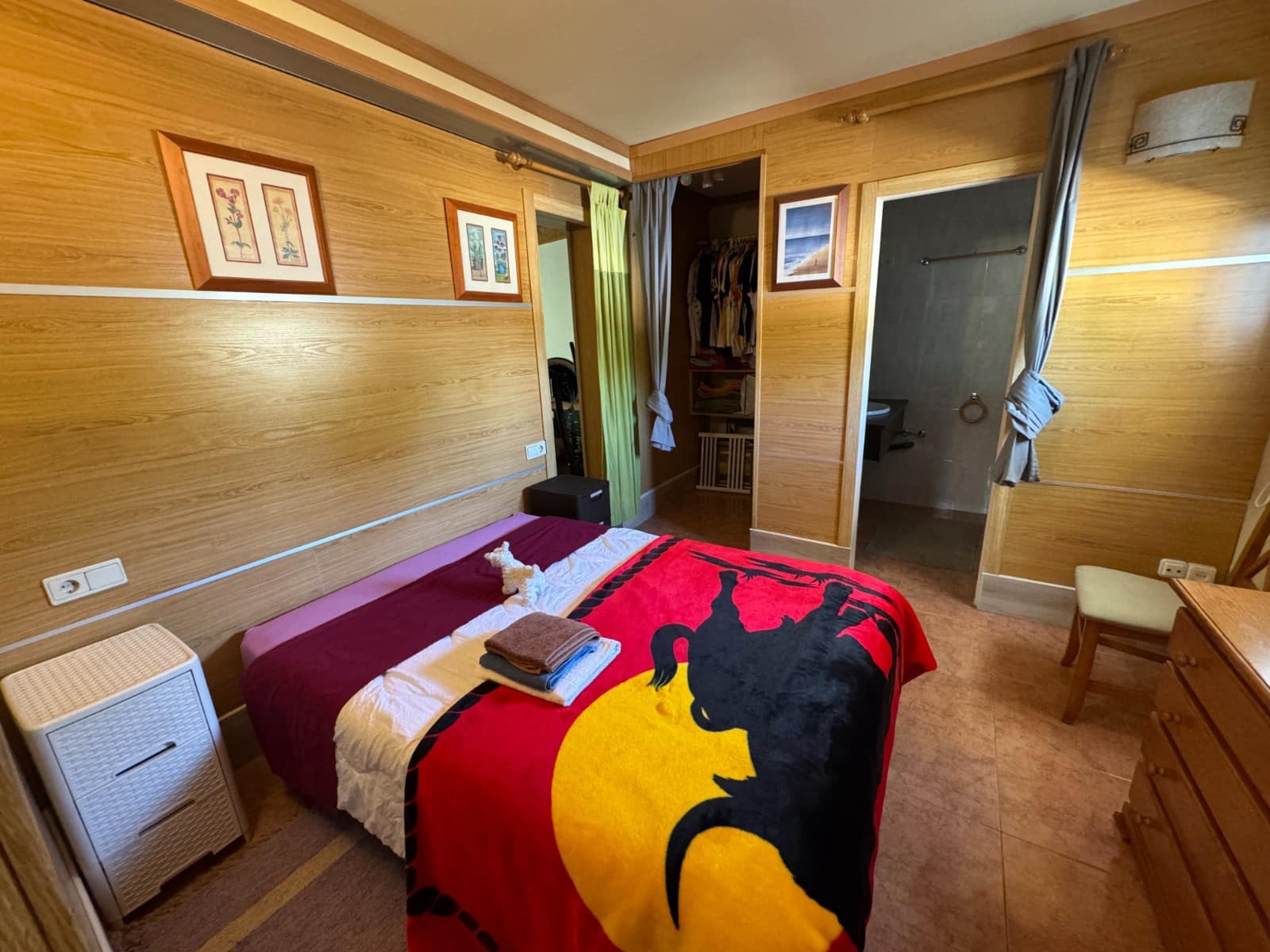 Chalet de 4 habitaciones en Valverde en venta con piscina - 699.900 € (Ref: 10077609)