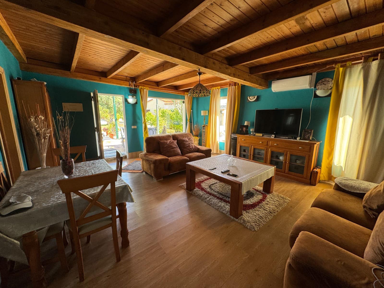 Chalet de 4 habitaciones en Valverde en venta con piscina - 699.900 € (Ref: 10077609)