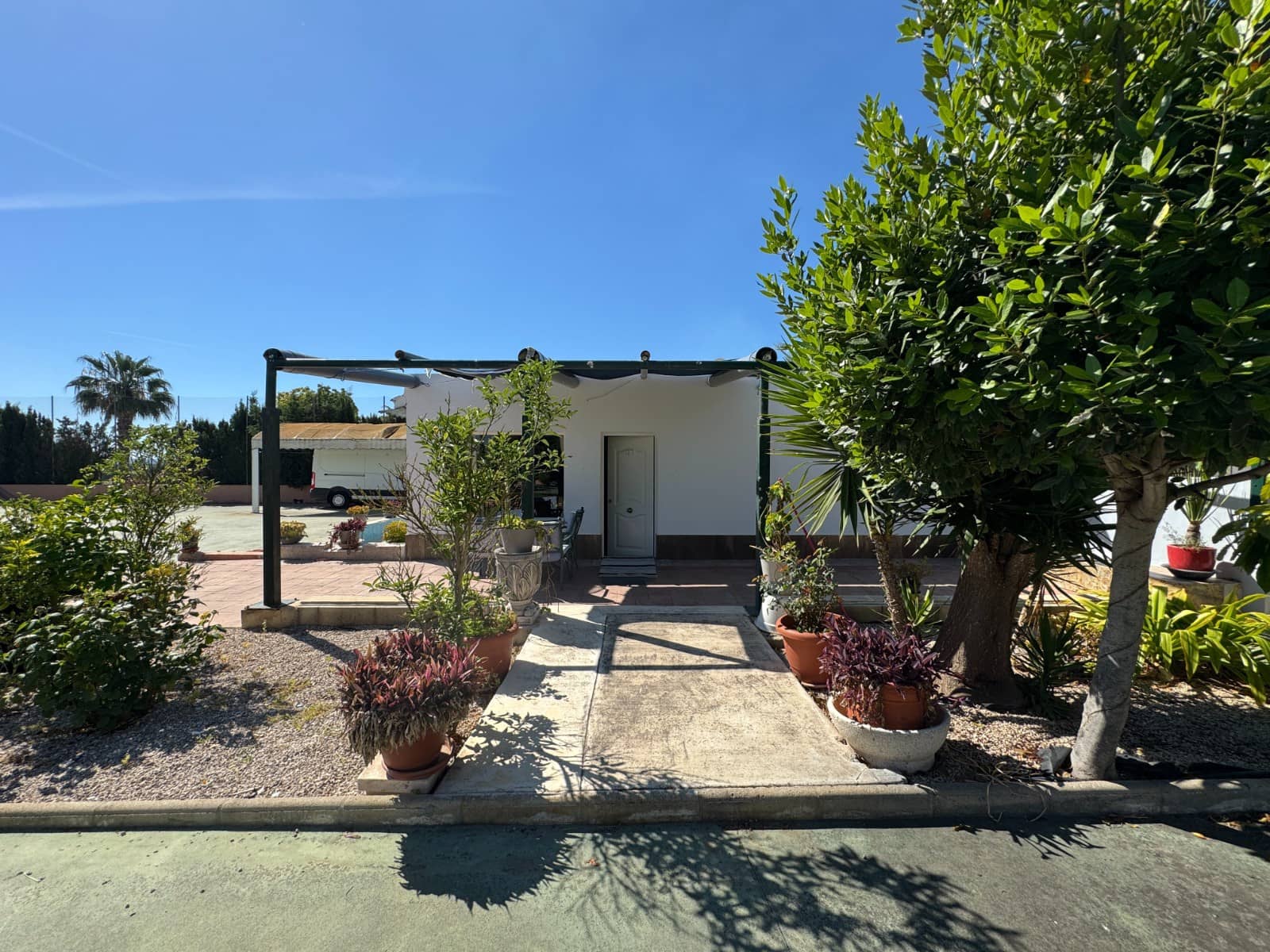 Chalet de 4 habitaciones en Valverde en venta con piscina - 699.900 € (Ref: 10077609)