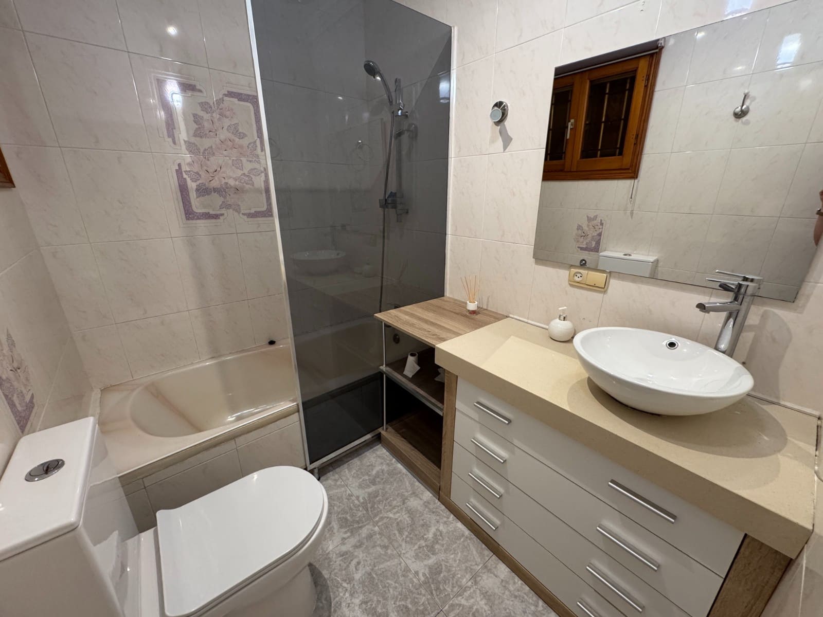 Chalet de 4 habitaciones en Valverde en venta con piscina - 699.900 € (Ref: 10077609)