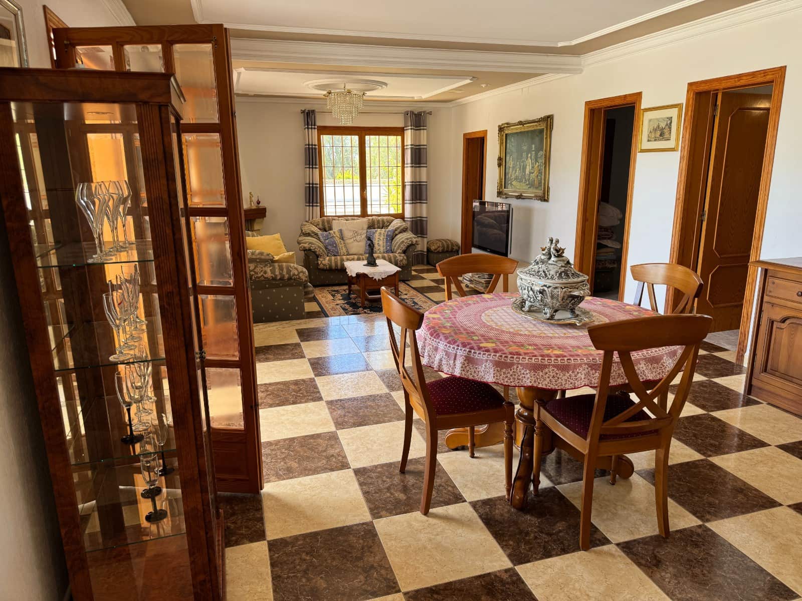Chalet de 4 habitaciones en Valverde en venta con piscina - 699.900 € (Ref: 10077609)