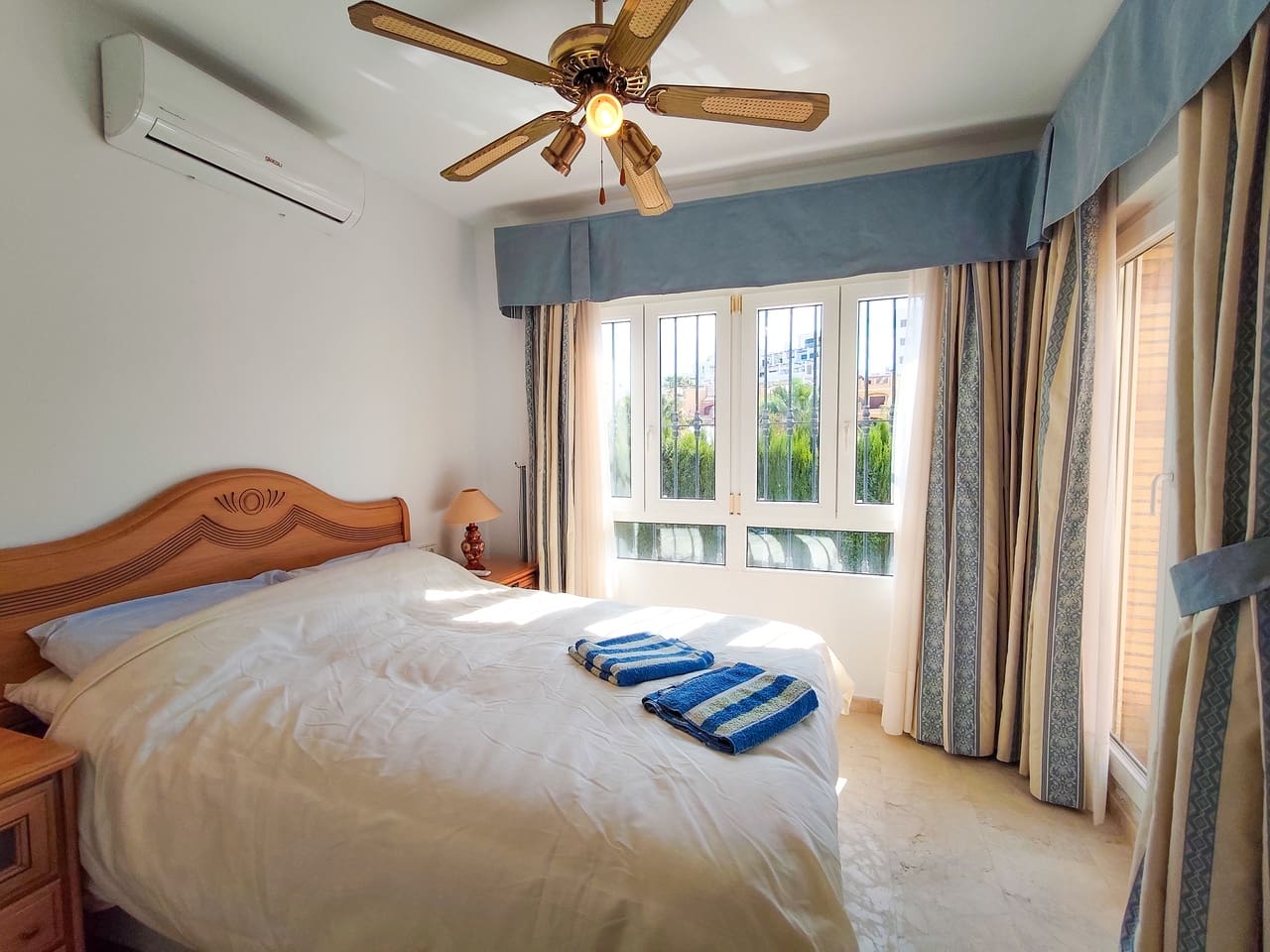 3 chambre Villa/Maison à vendre à Villamartin avec piscine garage - 430 000 € (Ref: 10085500)