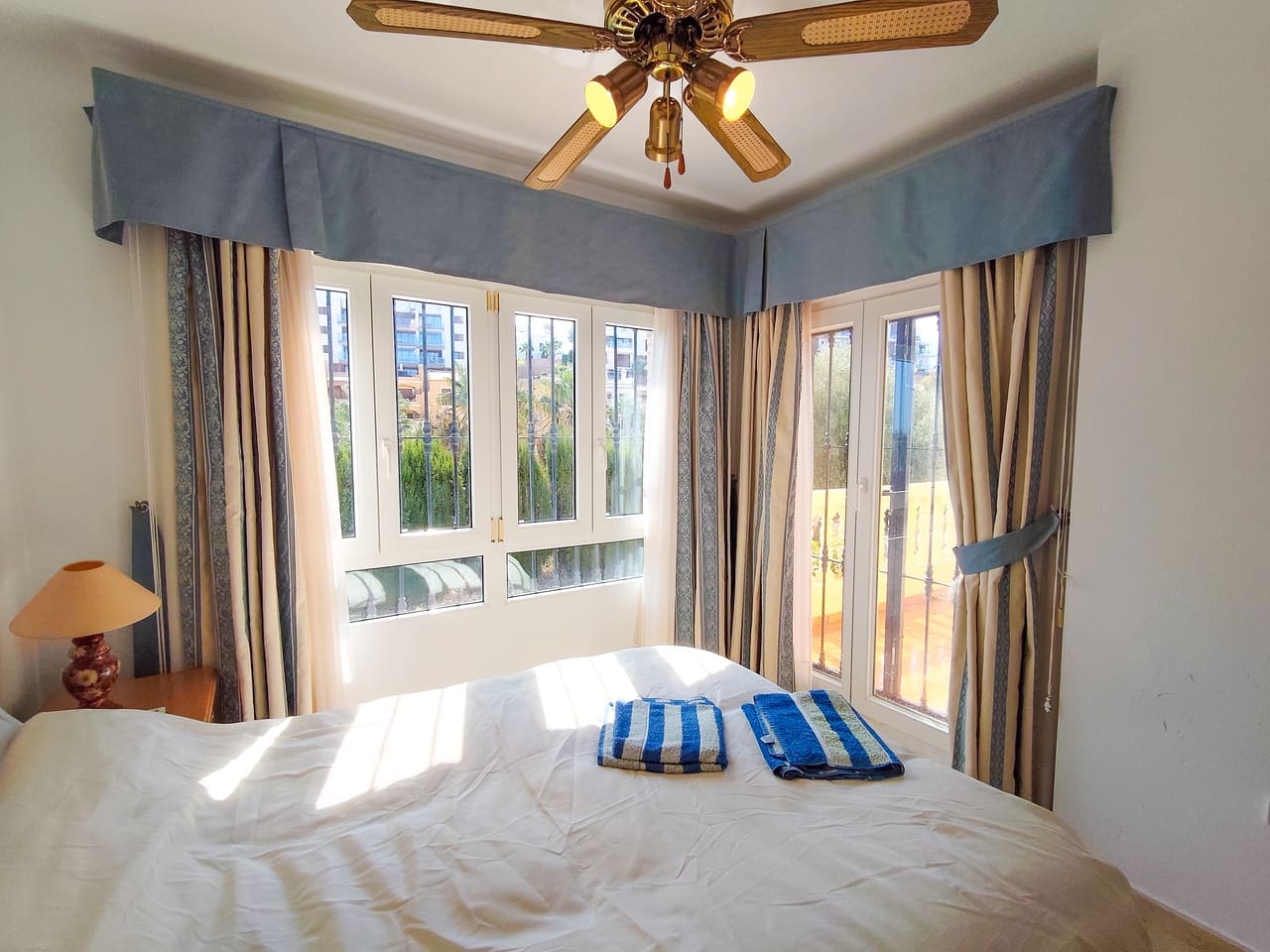 3 chambre Villa/Maison à vendre à Villamartin avec piscine garage - 430 000 € (Ref: 10085500)