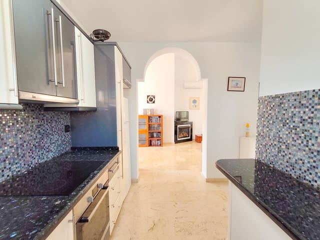 3 chambre Villa/Maison à vendre à Villamartin, Orihuela avec piscine garage - 430 000 € (Ref: 10085500)
