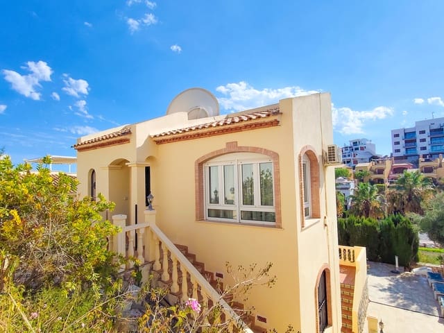 3 chambre Villa/Maison à vendre à Villamartin, Orihuela avec piscine garage - 430 000 € (Ref: 10085500)