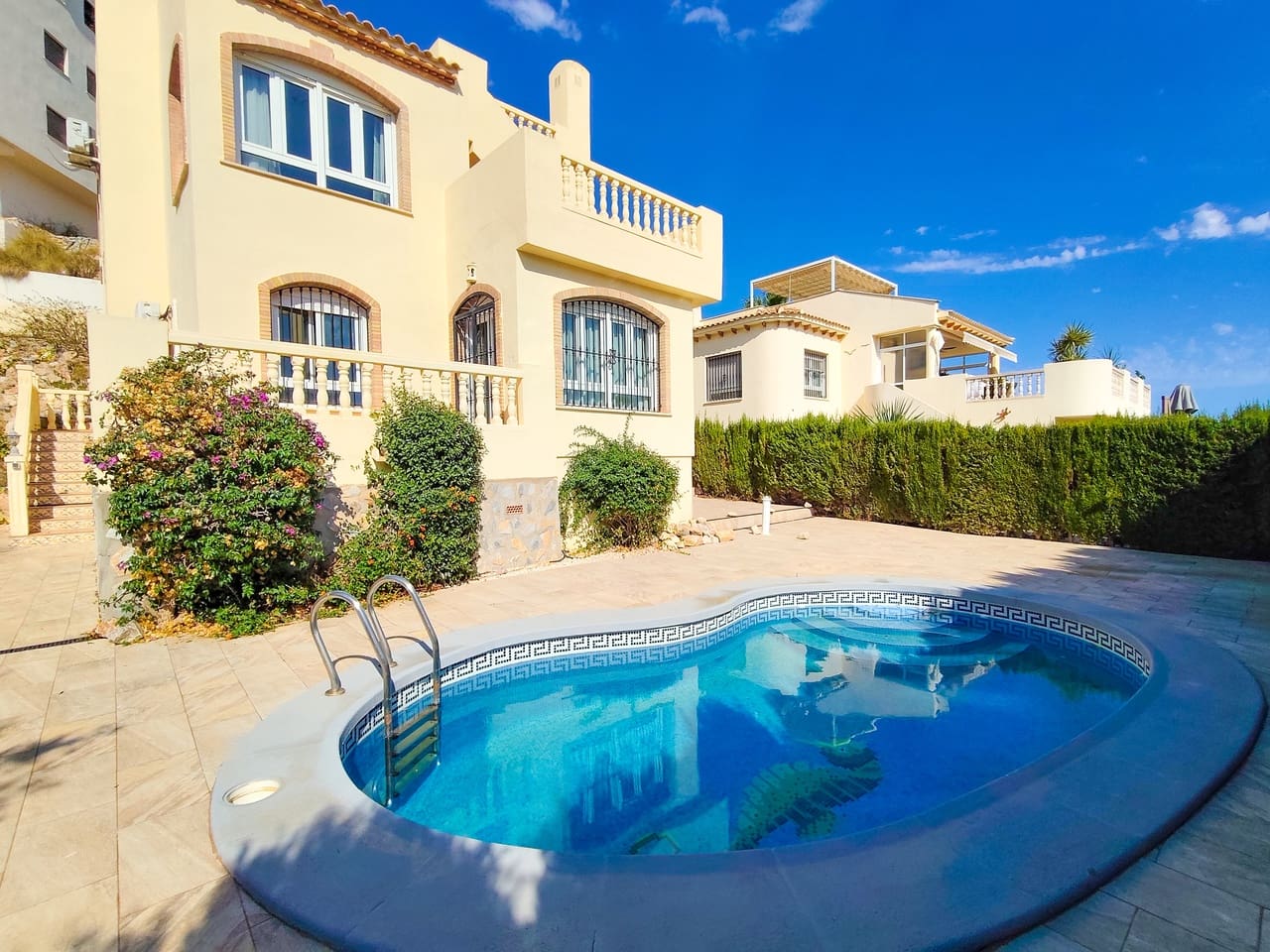 3 chambre Villa/Maison à vendre à Villamartin avec piscine garage - 430 000 € (Ref: 10085500)