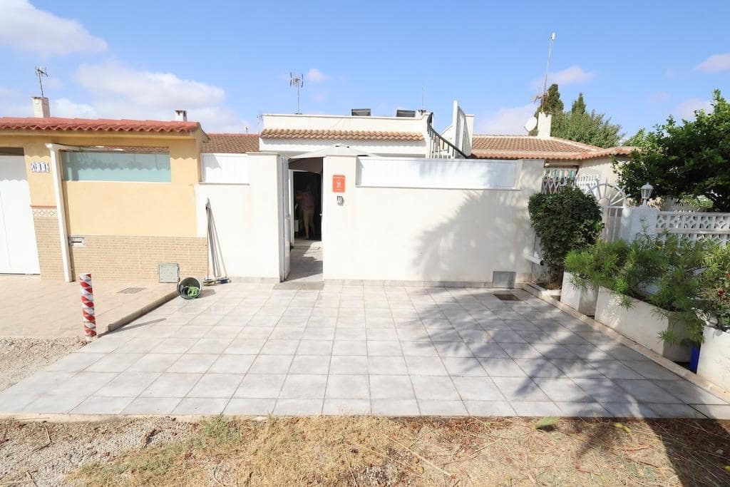 Bungalow de 3 habitaciones en Torrevieja en venta con garaje - 145.000 € (Ref: 10085501)
