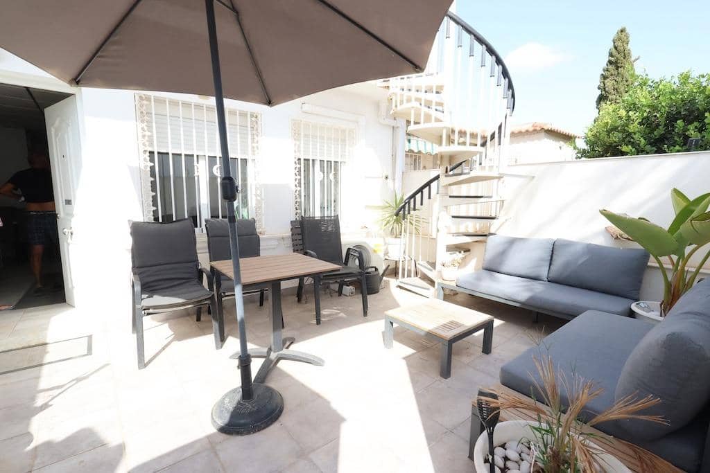 Bungalow de 3 habitaciones en Torrevieja en venta con garaje - 145.000 € (Ref: 10085501)
